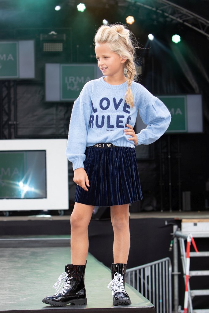 Modeshow 2018 A 122.jpg